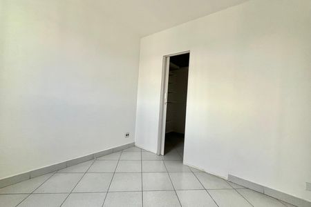 Apartamento à venda com 61m², 2 quartos e 2 vagas Apartamento à venda com 61m², 2 quartos e 2 vagasSuite
