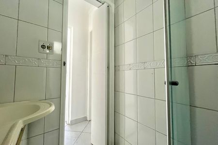 Apartamento à venda com 61m², 2 quartos e 2 vagas Apartamento à venda com 61m², 2 quartos e 2 vagasBanheiro Corredor