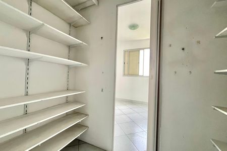 Apartamento à venda com 61m², 2 quartos e 2 vagas Apartamento à venda com 61m², 2 quartos e 2 vagasCloset da Suíte