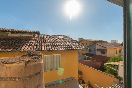 Casa de condomínio à venda com 202m², 3 quartos e 1 vaga