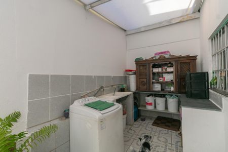 Casa de condomínio à venda com 202m², 3 quartos e 1 vaga