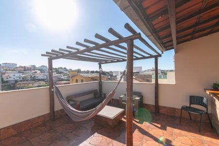 Casa de condomínio à venda com 202m², 3 quartos e 1 vaga
