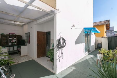 Casa de condomínio à venda com 202m², 3 quartos e 1 vaga