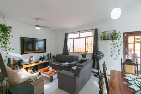 Casa de condomínio à venda com 202m², 3 quartos e 1 vaga