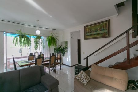 Casa de Condomínio à venda com 3 quartos, 202m² em Santa Amelia, Belo Horizonte