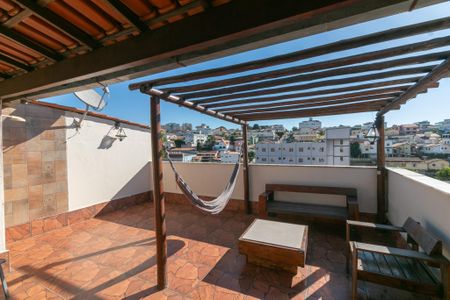 Casa de condomínio à venda com 202m², 3 quartos e 1 vaga