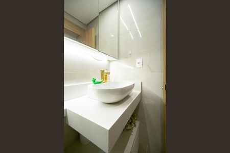 Apartamento à venda com 66m², 3 quartos e 1 vaga Apartamento à venda com 66m², 3 quartos e 1 vagaBanheiro social