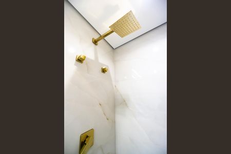 Apartamento à venda com 66m², 3 quartos e 1 vaga Apartamento à venda com 66m², 3 quartos e 1 vagaChuveiro