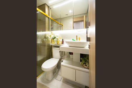 Apartamento à venda com 66m², 3 quartos e 1 vaga Apartamento à venda com 66m², 3 quartos e 1 vagaBanheiro social