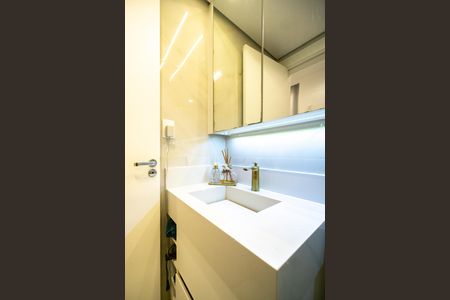 Apartamento à venda com 66m², 3 quartos e 1 vaga Apartamento à venda com 66m², 3 quartos e 1 vagaBanheiro da suíte