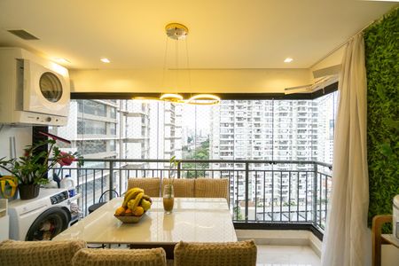 Apartamento à venda com 66m², 3 quartos e 1 vaga Apartamento à venda com 66m², 3 quartos e 1 vagaVaranda