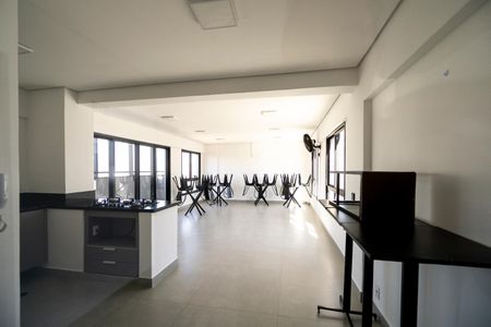 Studio para alugar com 32m², 1 quarto e 1 vaga Studio para alugar com 32m², 1 quarto e 1 vagaSalão de festas
