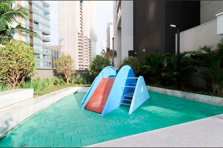Studio à venda com 31m², 1 quarto e sem vaga Studio à venda com 31m², 1 quarto e sem vagaÁrea comum - Playground