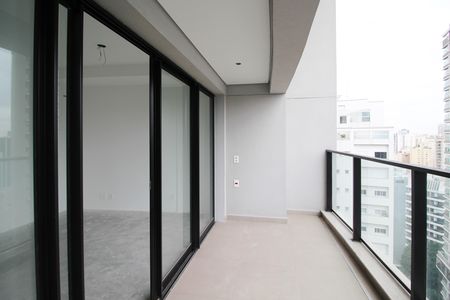 Varanda de kitnet/studio à venda com 1 quarto, 31m² em Indianópolis, São Paulo
