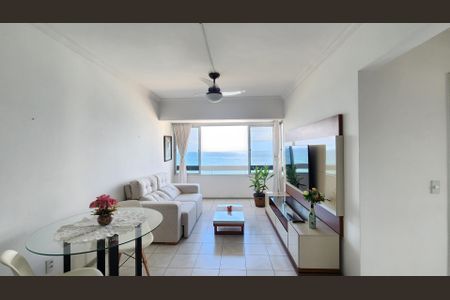 Sala  de apartamento para alugar com 2 quartos, 53m² em Barra, Salvador