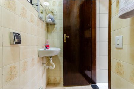Casa à venda com 200m², 4 quartos e 4 vagasBanheiro de serviço 1