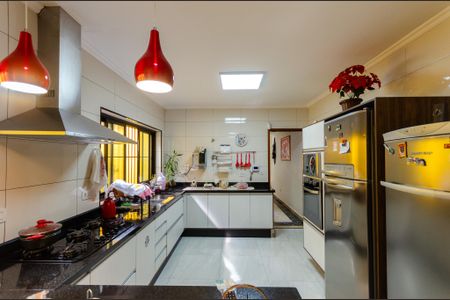 Casa à venda com 200m², 4 quartos e 4 vagasCozinha