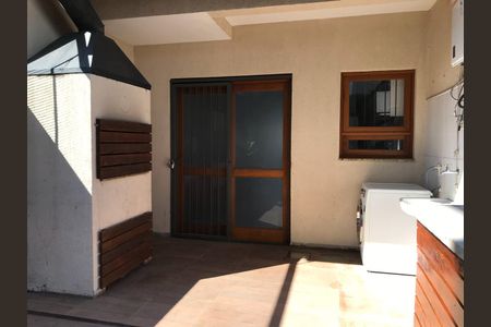 Área externa de casa à venda com 2 quartos, 121m² em Aberta dos Morros, Porto Alegre
