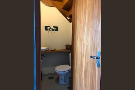 Casa à venda com 121m², 2 quartos e 1 vagaBanheiro