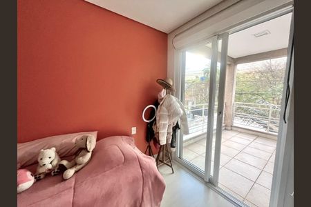 Casa à venda com 562m², 4 quartos e 10 vagas Casa à venda com 562m², 4 quartos e 10 vagasQuarto