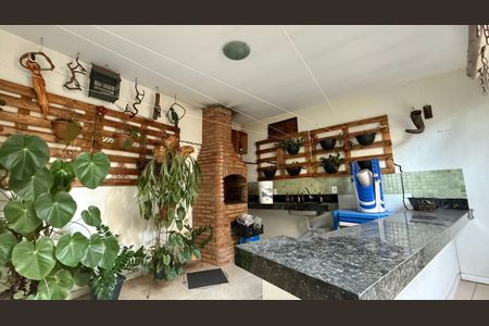 Casa à venda com 562m², 4 quartos e 10 vagas Casa à venda com 562m², 4 quartos e 10 vagasCozinha