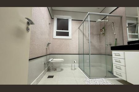 Casa à venda com 562m², 4 quartos e 10 vagas Casa à venda com 562m², 4 quartos e 10 vagasBanheiro