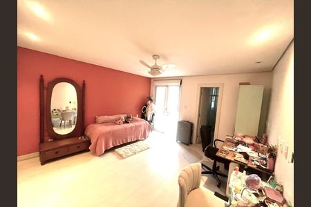 Casa à venda com 562m², 4 quartos e 10 vagas Casa à venda com 562m², 4 quartos e 10 vagasQuarto