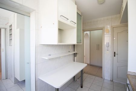 Apartamento para alugar com 75m², 2 quartos e 1 vaga Apartamento para alugar com 75m², 2 quartos e 1 vagaCozinha