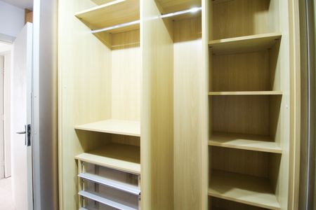 Apartamento para alugar com 75m², 2 quartos e 1 vaga Apartamento para alugar com 75m², 2 quartos e 1 vagaCloset da Quarto 1