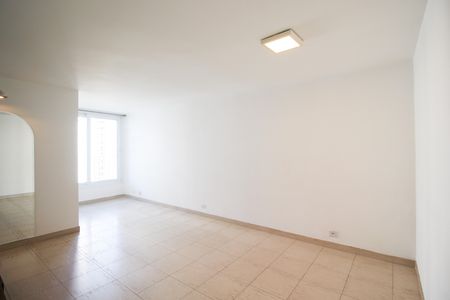 Apartamento para alugar com 75m², 2 quartos e 1 vaga Apartamento para alugar com 75m², 2 quartos e 1 vagaSala