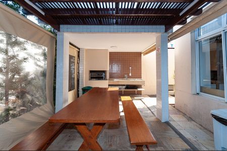 Apartamento para alugar com 73m², 2 quartos e 1 vagaÁrea comum