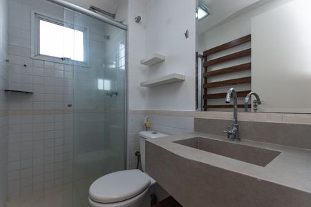 Apartamento para alugar com 73m², 2 quartos e 1 vagaBanheiro do quarto 1 Suíte