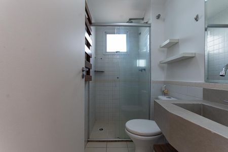 Apartamento para alugar com 73m², 2 quartos e 1 vagaBanheiro do quarto 1 Suíte