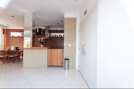 Apartamento para alugar com 73m², 2 quartos e 1 vagaÁrea comum