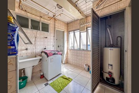 Apartamento à venda com 166m², 3 quartos e 1 vagaÁrea de Serviço
