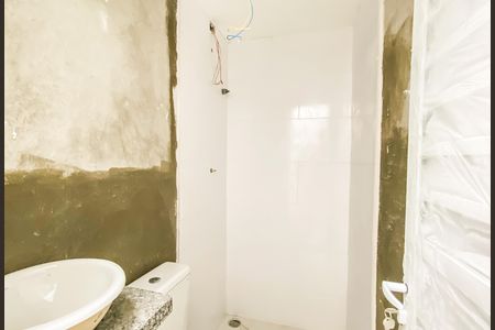 Banheiro  de apartamento para alugar com 1 quarto, 22m² em Vila Sao Francisco, São Paulo