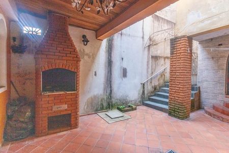 Casa à venda com 550m², 6 quartos e 2 vagas Casa à venda com 550m², 6 quartos e 2 vagasCasa 2 - churrasqueira