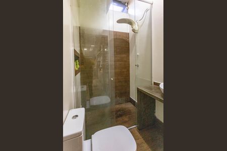 Casa à venda com 550m², 6 quartos e 2 vagas Casa à venda com 550m², 6 quartos e 2 vagasCasa 1 - Banheiro da suíte 1