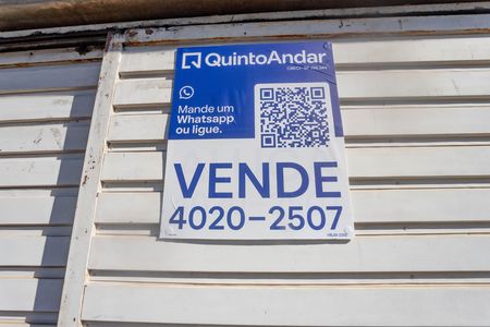 Casa à venda com 550m², 6 quartos e 2 vagas Casa à venda com 550m², 6 quartos e 2 vagasPlaca
