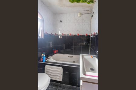 Casa à venda com 550m², 6 quartos e 2 vagas Casa à venda com 550m², 6 quartos e 2 vagasCasa 2 - Banheiro da suíte 3