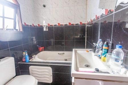 Casa à venda com 550m², 6 quartos e 2 vagas Casa à venda com 550m², 6 quartos e 2 vagasCasa 2 - Banheiro da suíte 3