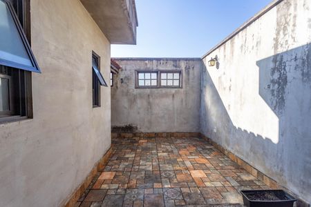 Casa à venda com 550m², 6 quartos e 2 vagas Casa à venda com 550m², 6 quartos e 2 vagasCasa 1 - Varanda da suíte 1