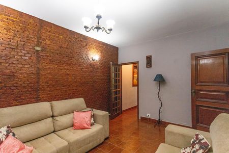 Casa à venda com 550m², 6 quartos e 2 vagas Casa à venda com 550m², 6 quartos e 2 vagasCasa 1 - Sala
