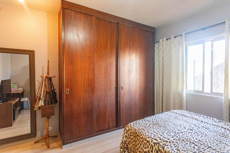 Casa à venda com 550m², 6 quartos e 2 vagas Casa à venda com 550m², 6 quartos e 2 vagasCasa 1 - quarto 2 - suíte
