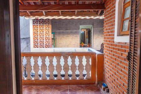 Casa à venda com 550m², 6 quartos e 2 vagas Casa à venda com 550m², 6 quartos e 2 vagasCasa 2 - Varanda da suíte 2