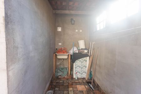 Casa à venda com 550m², 6 quartos e 2 vagas Casa à venda com 550m², 6 quartos e 2 vagasCasa 1 - Varanda da suíte 1 - área de serviço