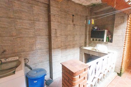 Casa à venda com 550m², 6 quartos e 2 vagas Casa à venda com 550m², 6 quartos e 2 vagasCasa 2 - área de serviço