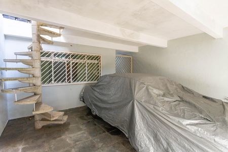 Casa à venda com 550m², 6 quartos e 2 vagas Casa à venda com 550m², 6 quartos e 2 vagasGaragem