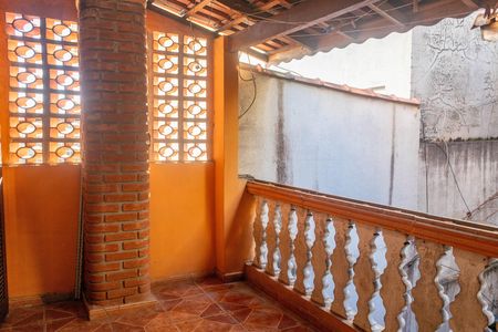 Casa à venda com 550m², 6 quartos e 2 vagas Casa à venda com 550m², 6 quartos e 2 vagasCasa 2 - Varanda da suíte 2