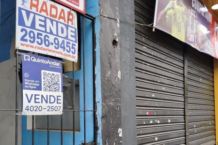 Casa à venda com 290m², 1 quarto e sem vaga Casa à venda com 290m², 1 quarto e sem vagaFachada